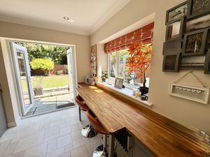 Breakfast Kitchen- click for photo gallery